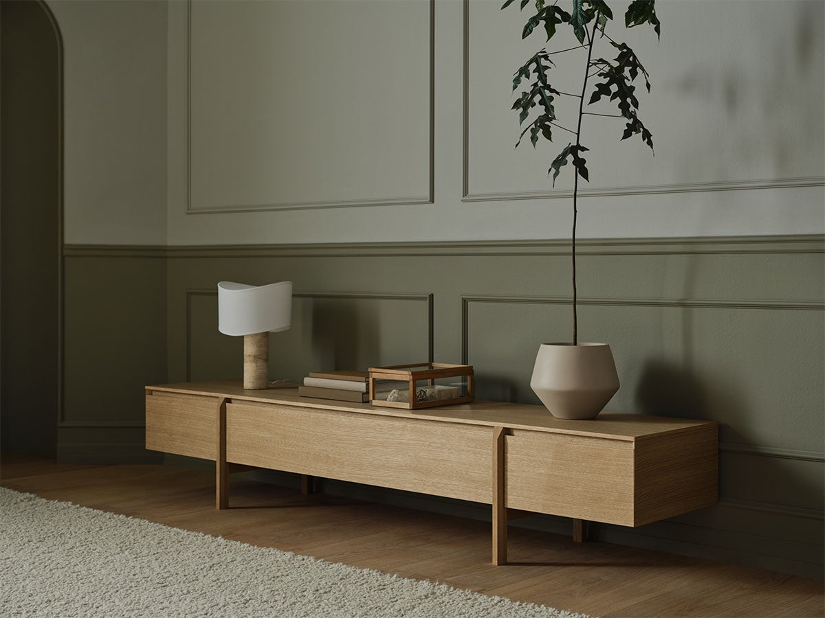 Bolia-Daia-Low-Sideboard-Drawer-240-Oiled-Oak-Lifestyle