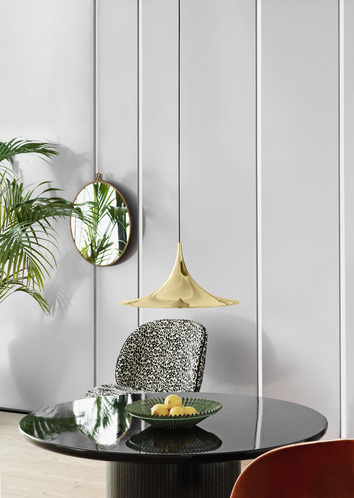 Beetle_LoungeChair_Semi_Pendant_47_Randaccio_60_Moon_Table_Round_120