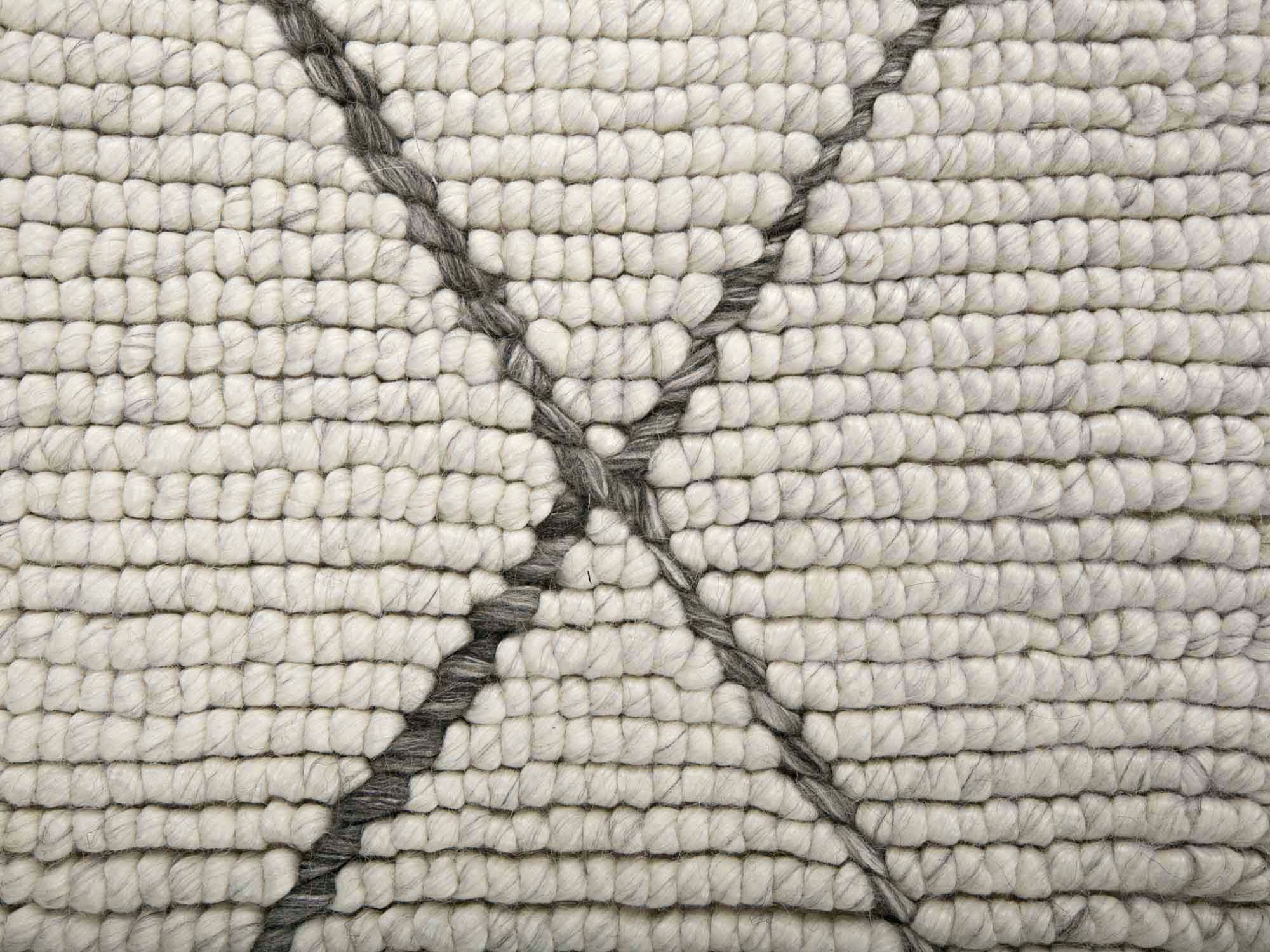 Casablanca-Matta-Vit-Gra-Bargi-Detalj_2