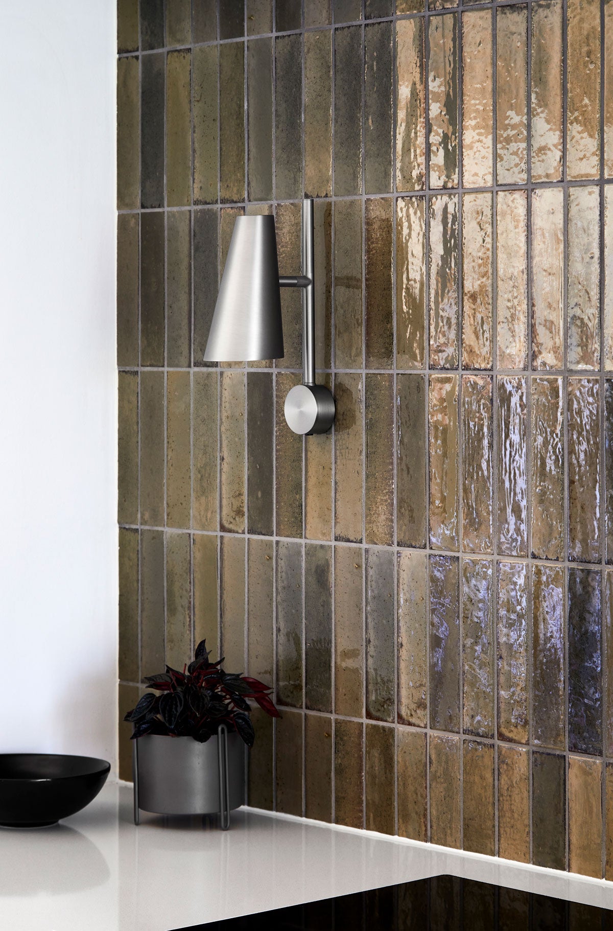 Cono-Wall-Lamp-Metal-Lifestyle