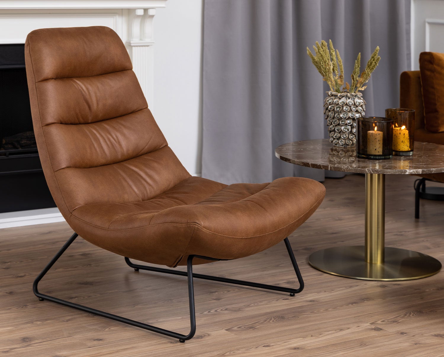 actona-milford-cognac-lifestyle2