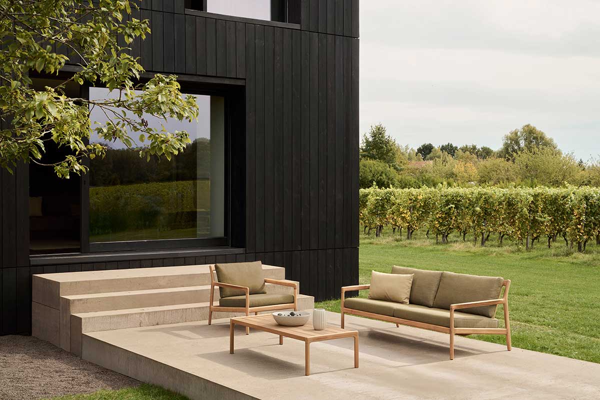 Ethnicraft-Jack-Outdoor-Lounge-Chair-Sofa-Teak-Green-Fabric-Lifestyle