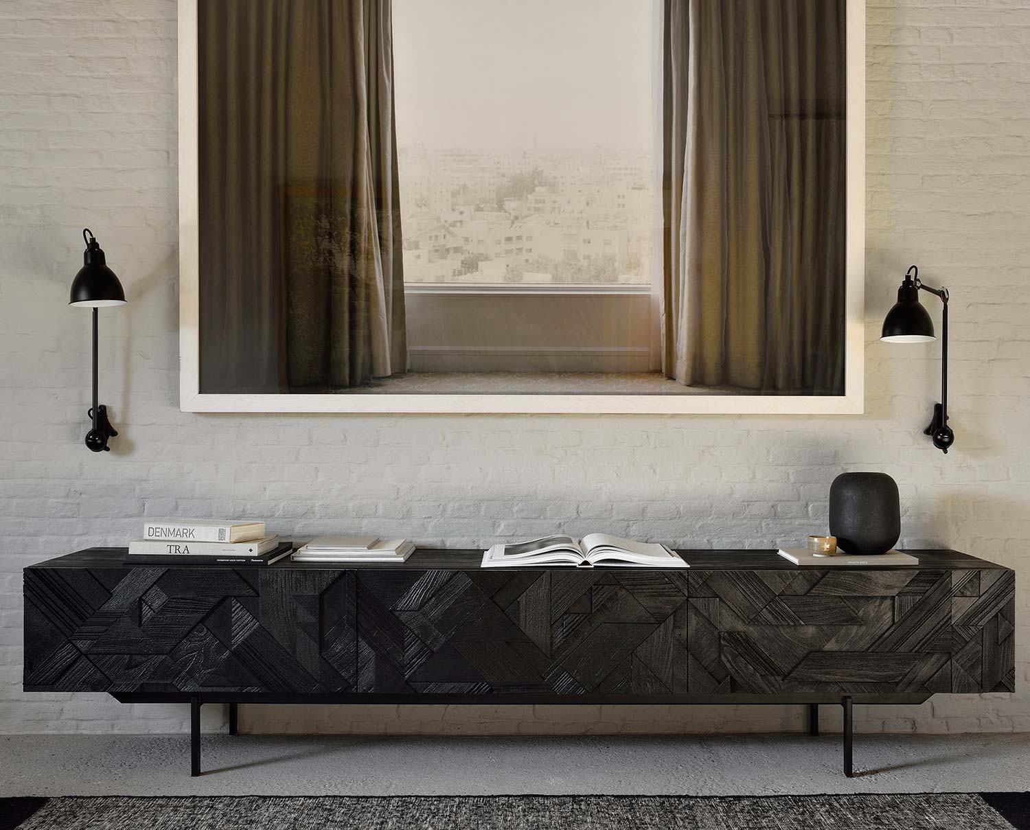 Graphic-TV-bank-10064-m1-Ethnicraft