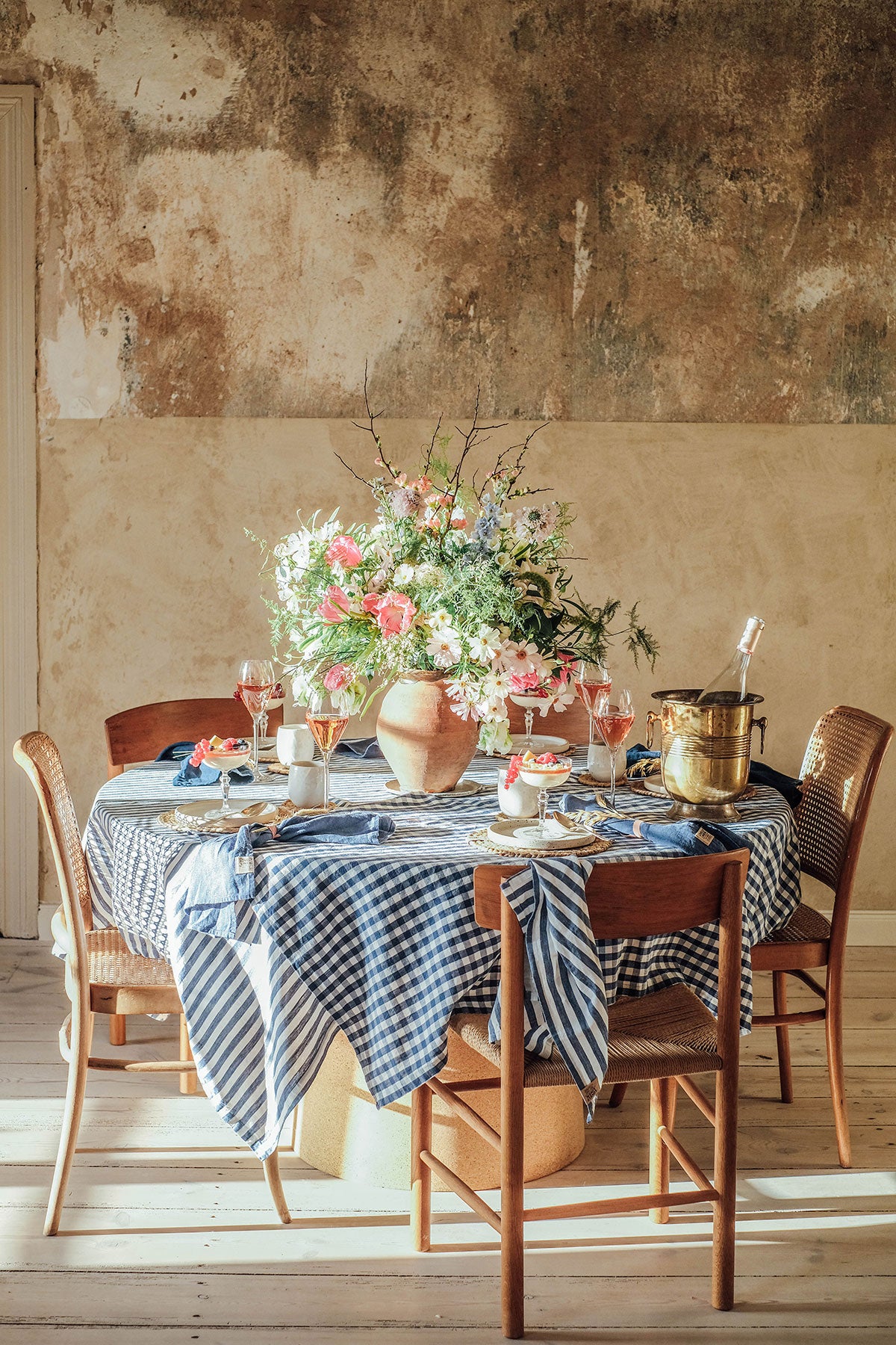 Misty-Square-Bordsduk-Denim-Blue-Miljo