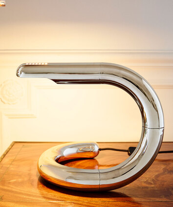 Gubi-Aspide-Bordslampa-Miljo_2