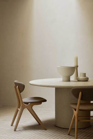 Ethnicraft-Eye-Chair-Varnished-Oak-Warm-Grey-Lifestyle