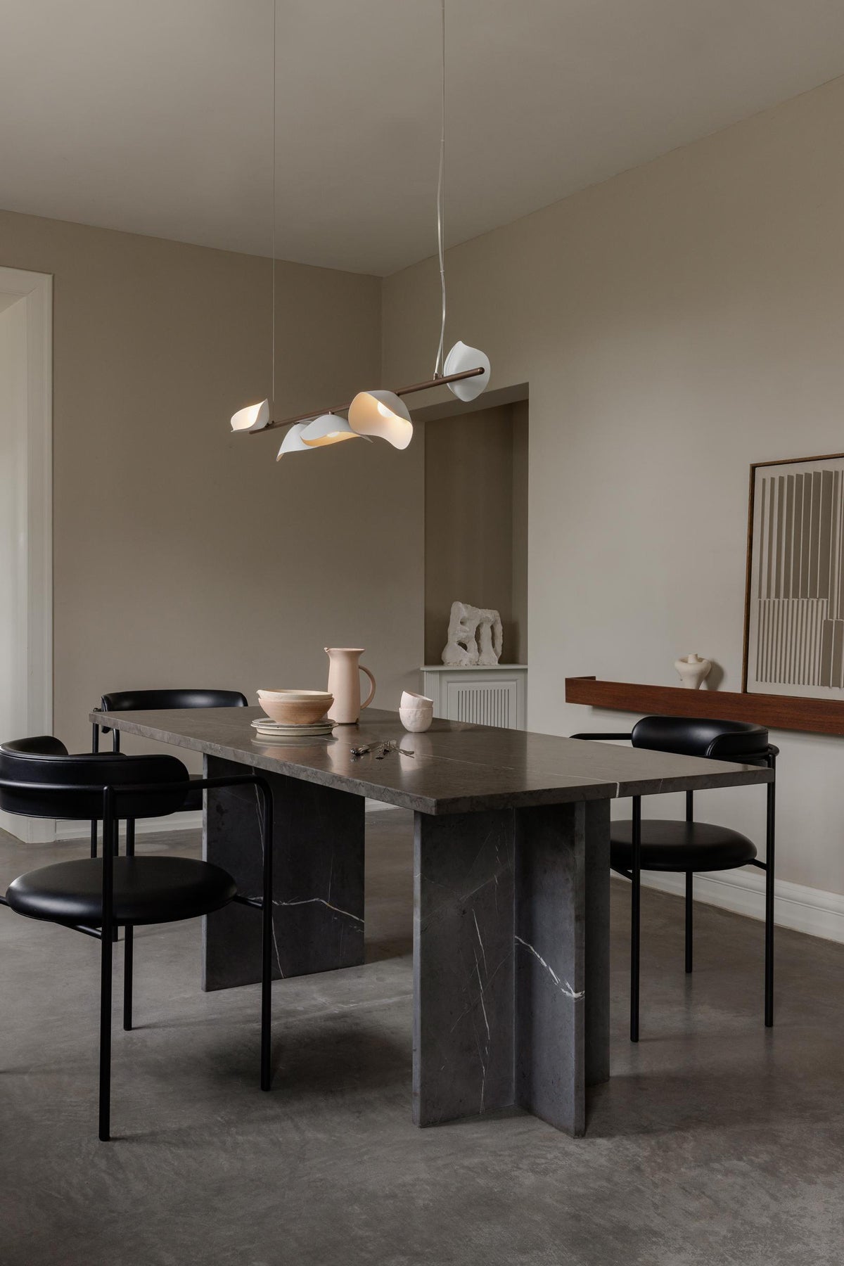 Nuura-Florii-5-Chandelier-Lifestyle