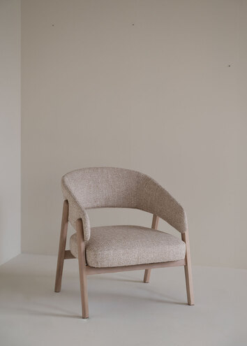 Rowico-Barnaby-Lounge-Chair-Light-Beige-WW-Oak-Lifestyle