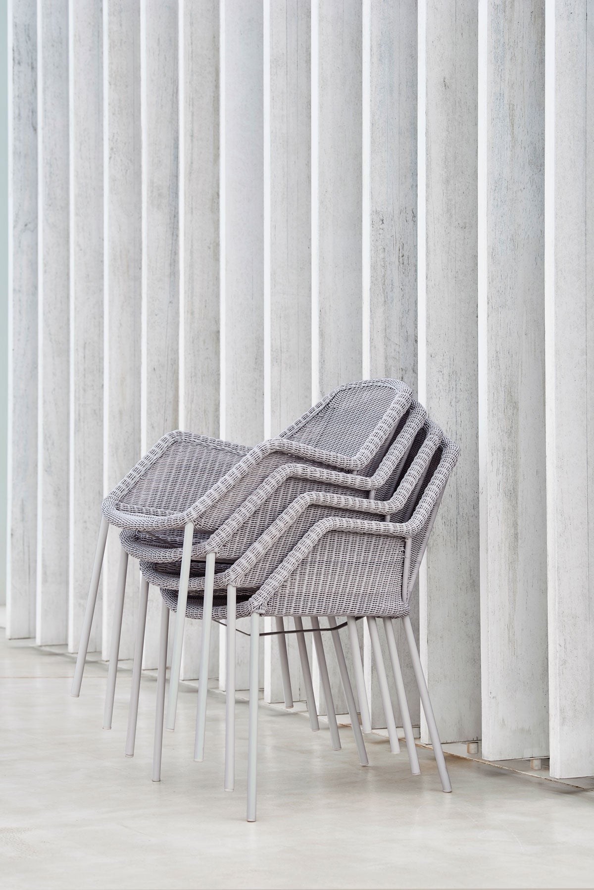 Breeze-chair,-stackable_light-grey