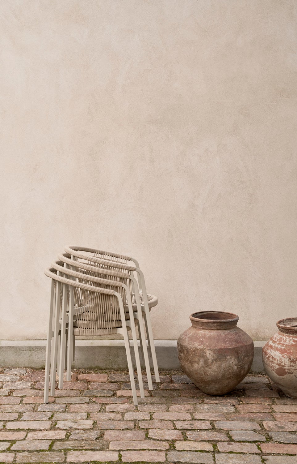 Fire Vipp 710 Lagrasse Stole stablet oven på hinanden udendørs