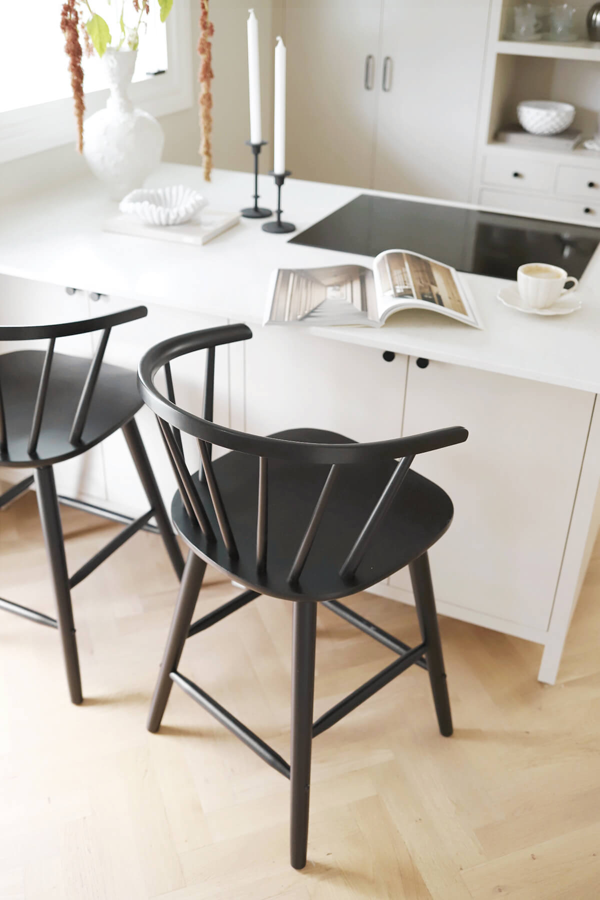 Carmen-barstol-svart-Rowico-Home