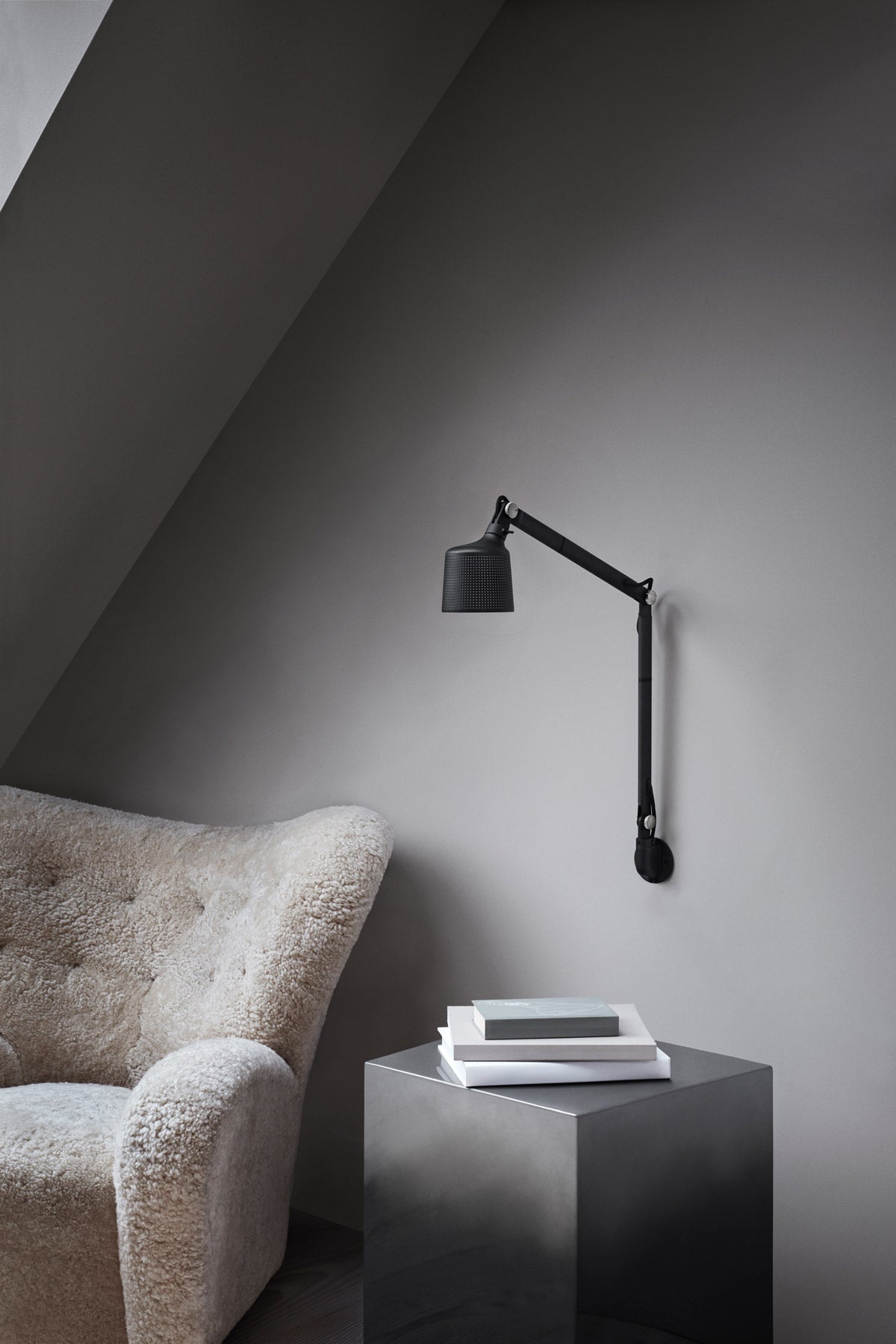 Lifestyle-wall-lamp-1-high