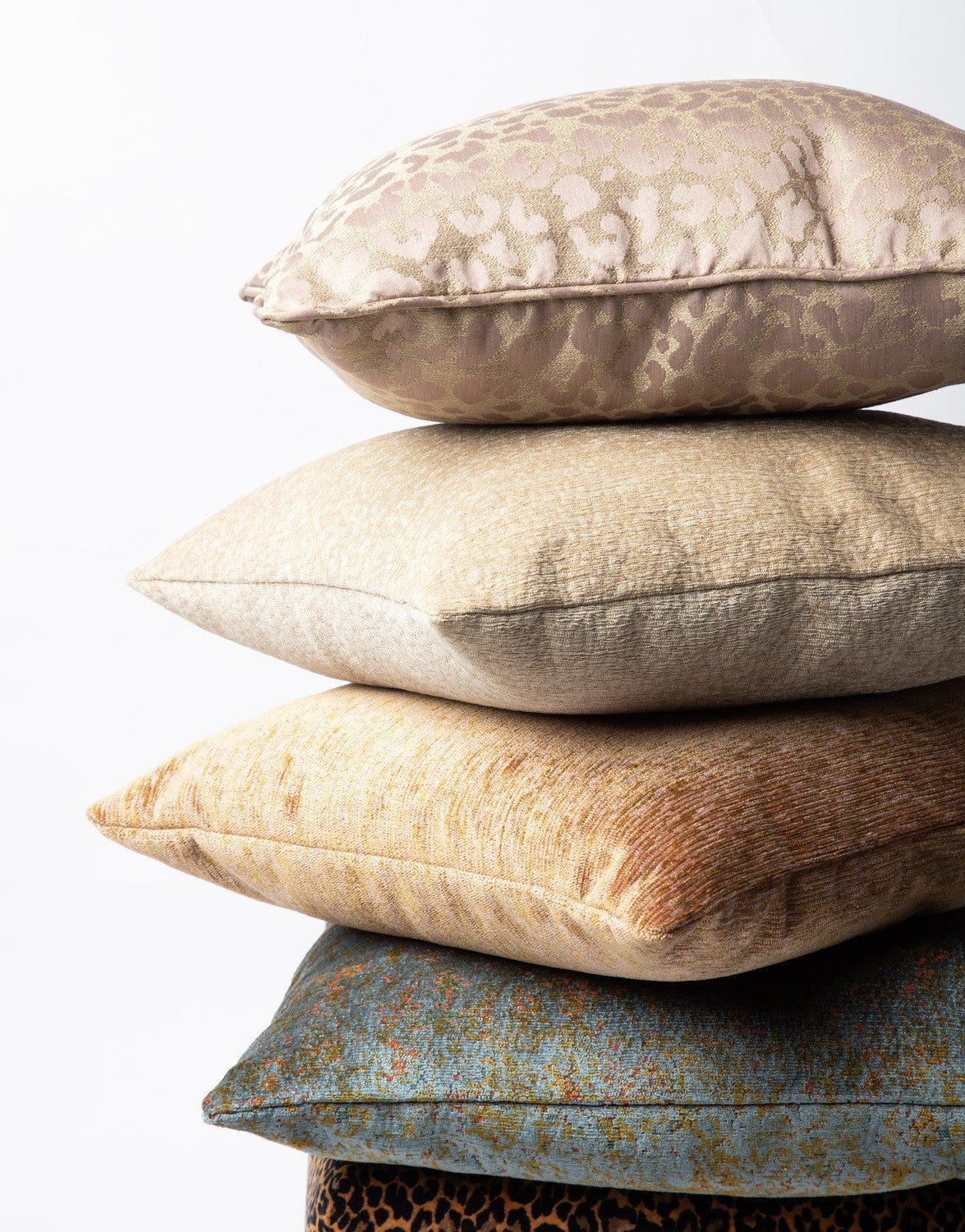 Tinted-Mirell-Cushion-Sky-3