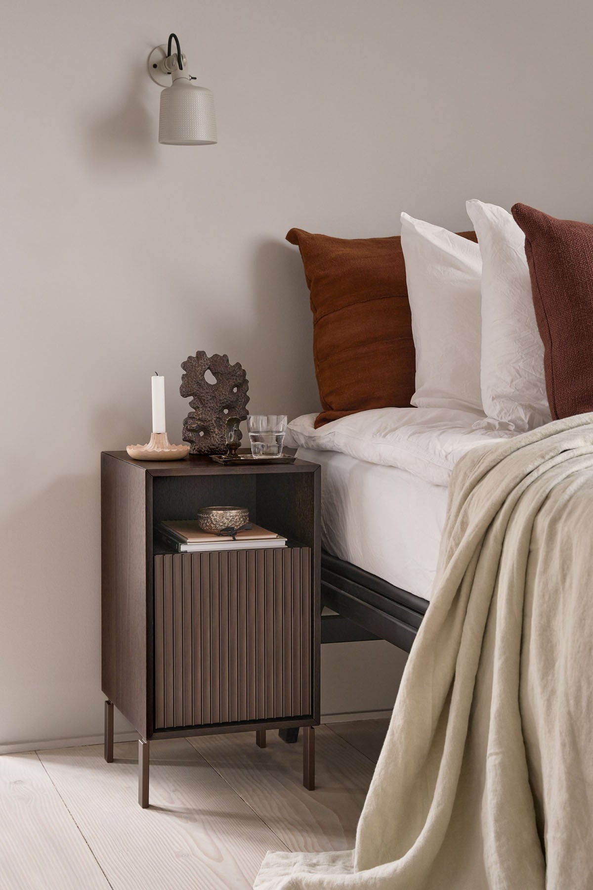 Vipp-672-Bedside-Table-Dark-Oak-Legs-Lifestyle