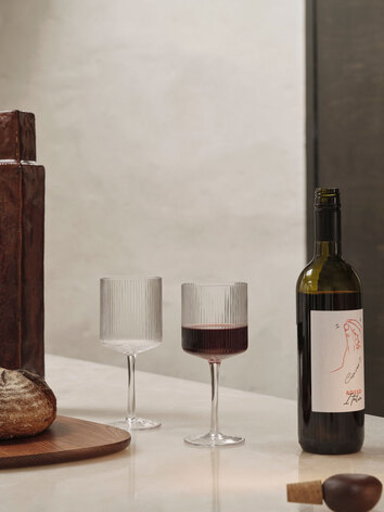 Ferm-Living-Ripple-Red-Wine-Glasses-Clear-Lifestyle