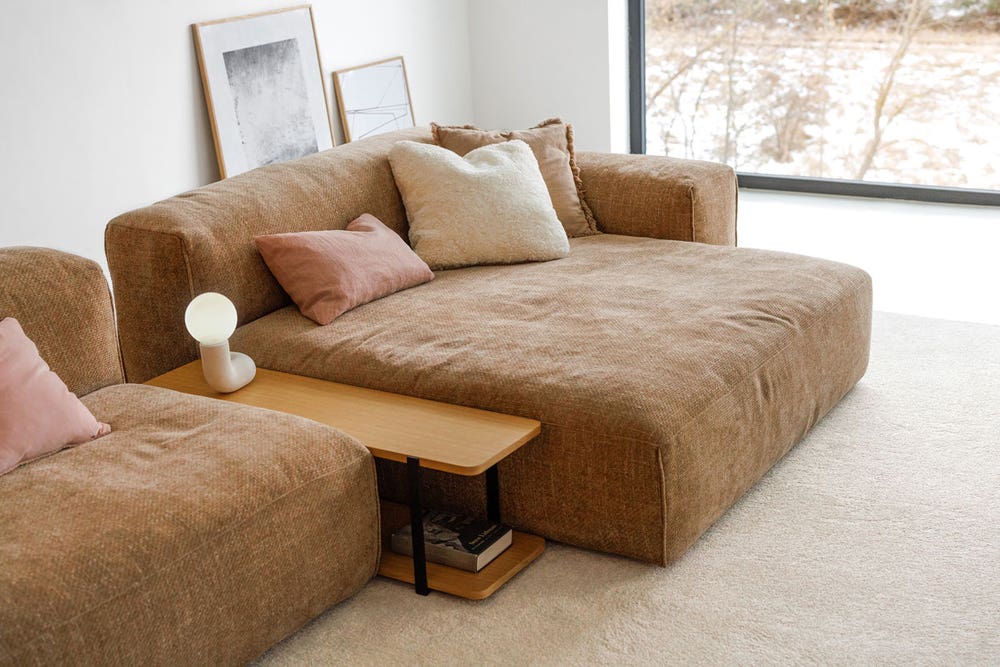 Edda+bord-tyg-Bloom-2-Teddy-Brown-Legs-Oak.jpg Edda+bord-tyg-Bloom-2-Teddy-Brown-Legs-Oak