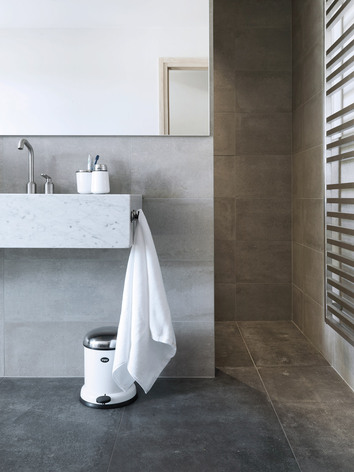 Vipp-7-Tandborsthallare-Vit-Miljo