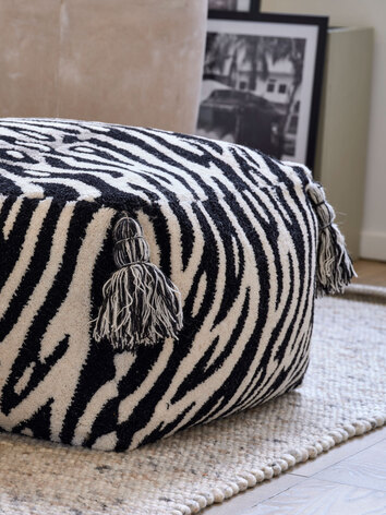 Zebra-puff-classic-collection-miljobild-PO55ZEBW