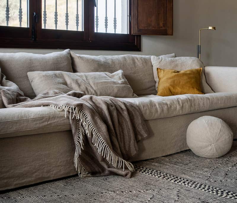 LILL_interior_4seater_linenL007_2_flax-.jpg LILL_interior_4seater_linenL007_2_flax-