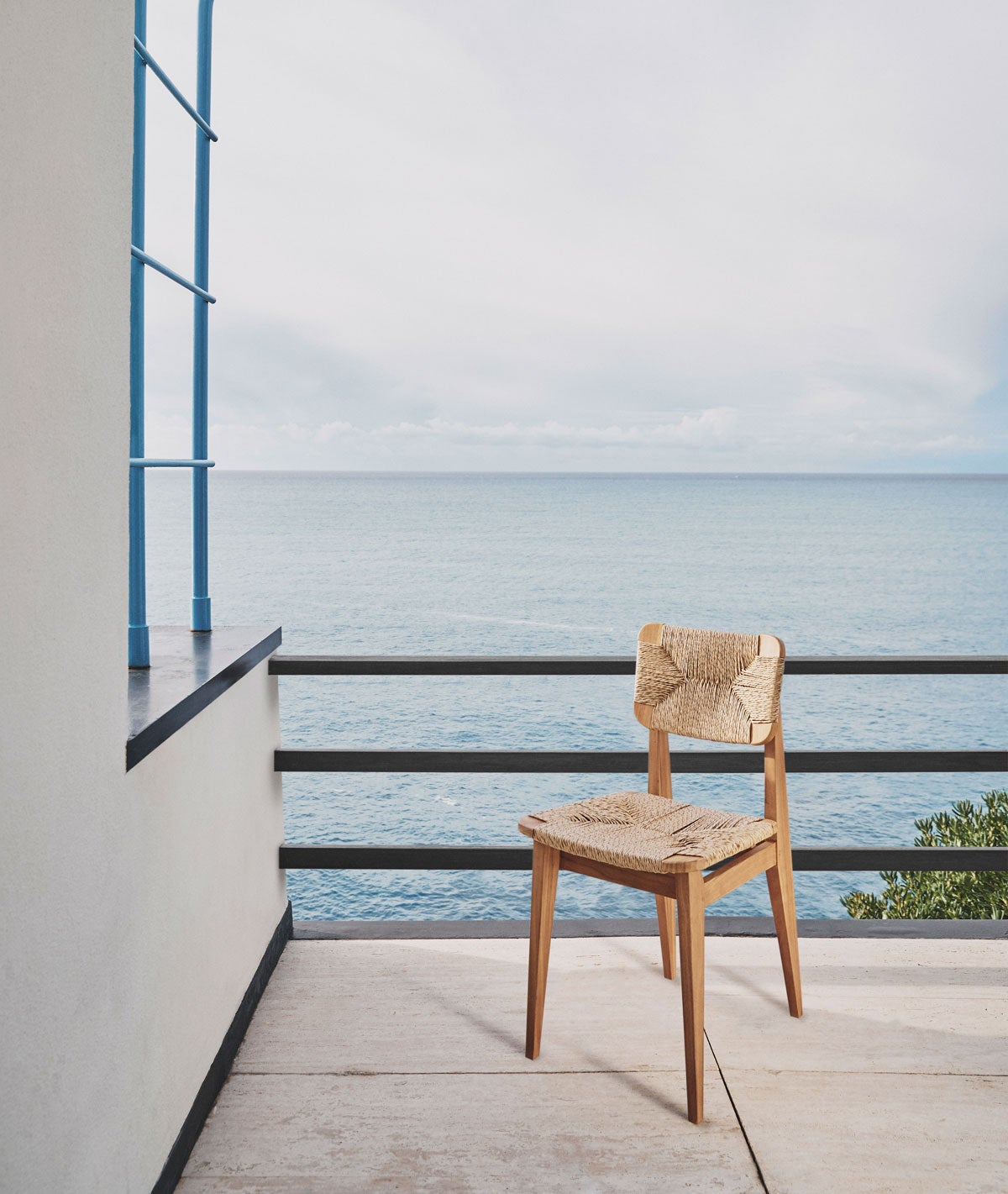 C-Chair-Outdoor-Chair-Miljo-1