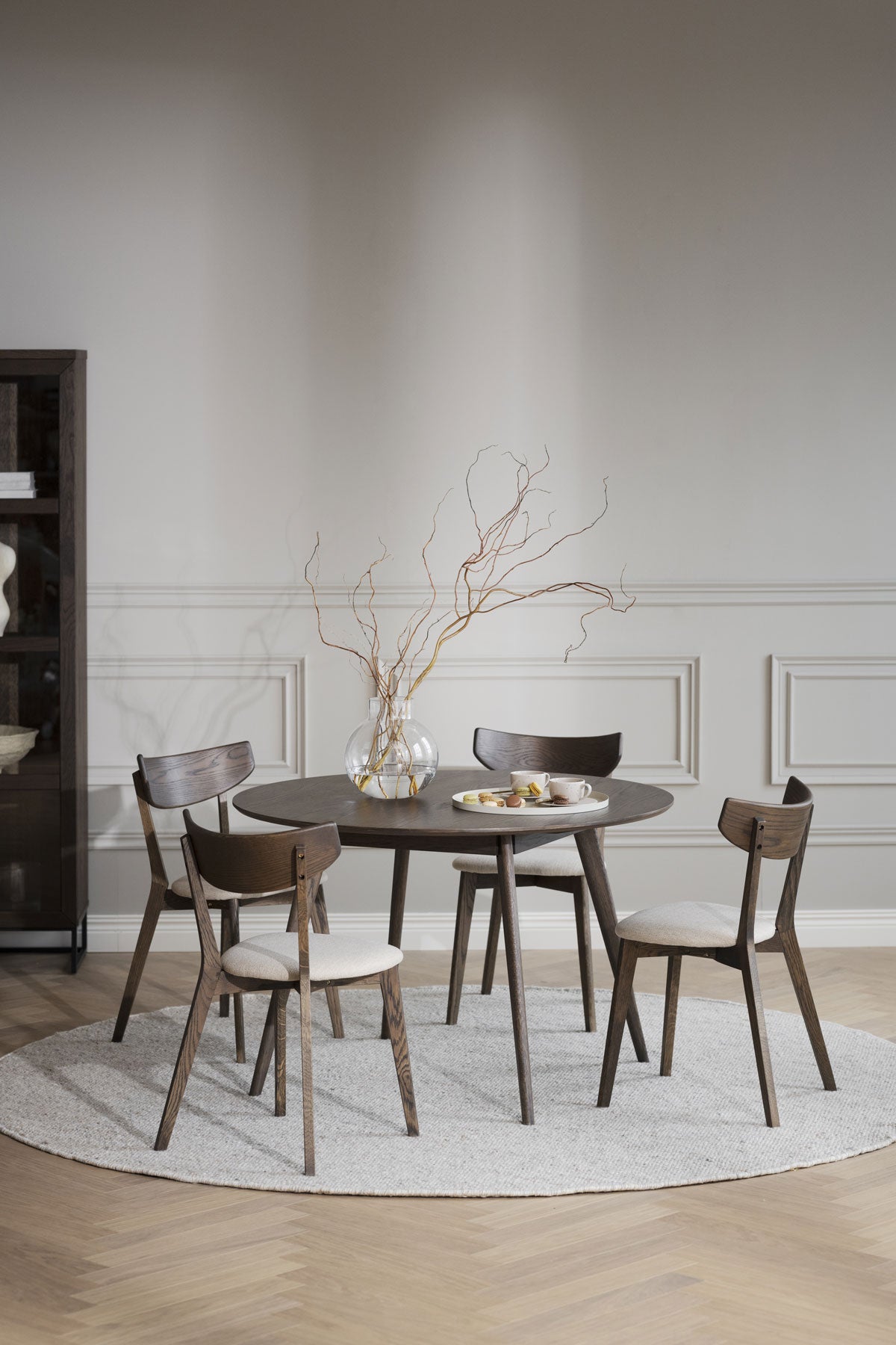 Yumi-Matbord-Runt-Brun-Ek-Miljo