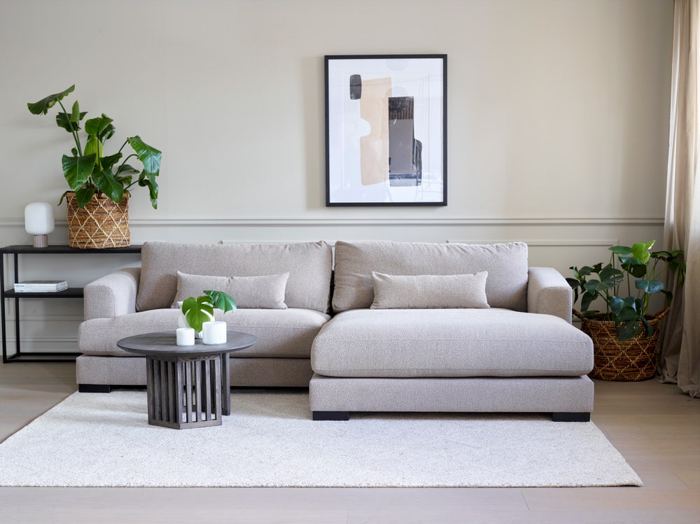 Tilda-soffa-divan-15-chaiselong-skandinaviskt-vardagsrum.jpg Tilda-soffa-divan-15-chaiselong-skandinaviskt-vardagsrum