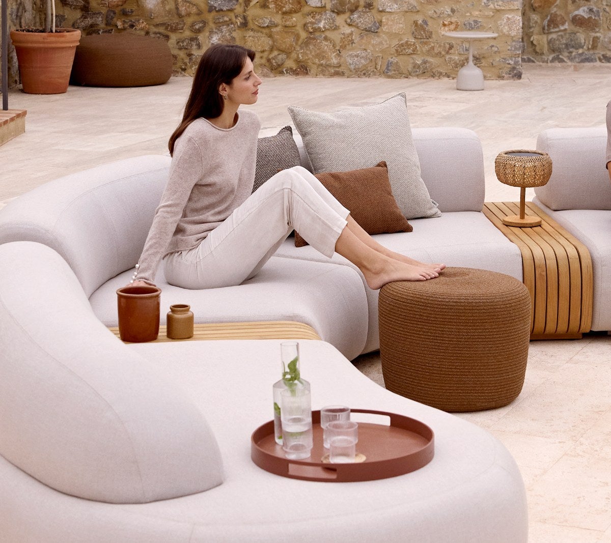 Mellow-lounge-Circle-footstool-Club-tray-20063483-env-22204