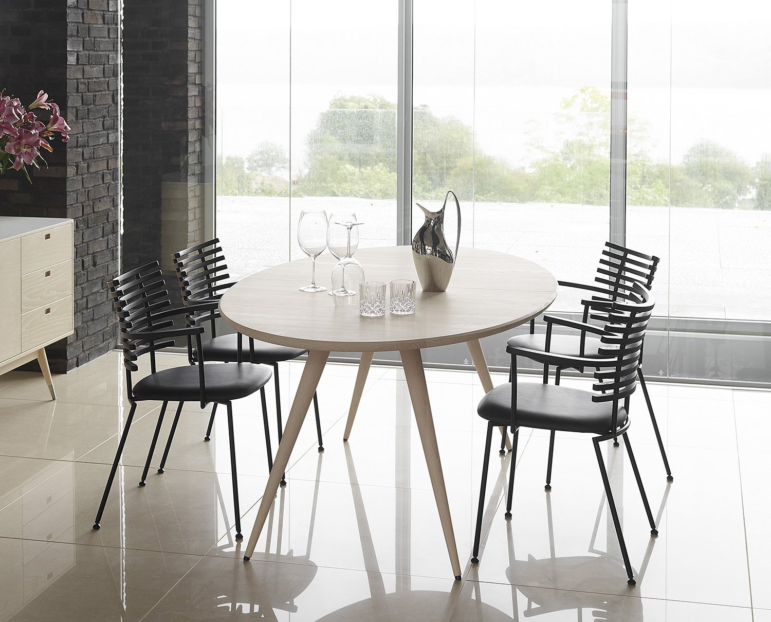 Edge-Table-GM-3942-Tiger-Arm-Chair-GM-4106-1