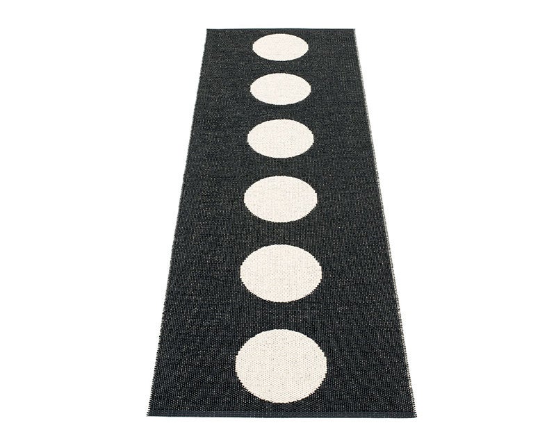 vera-black-matta-fram-pappelina