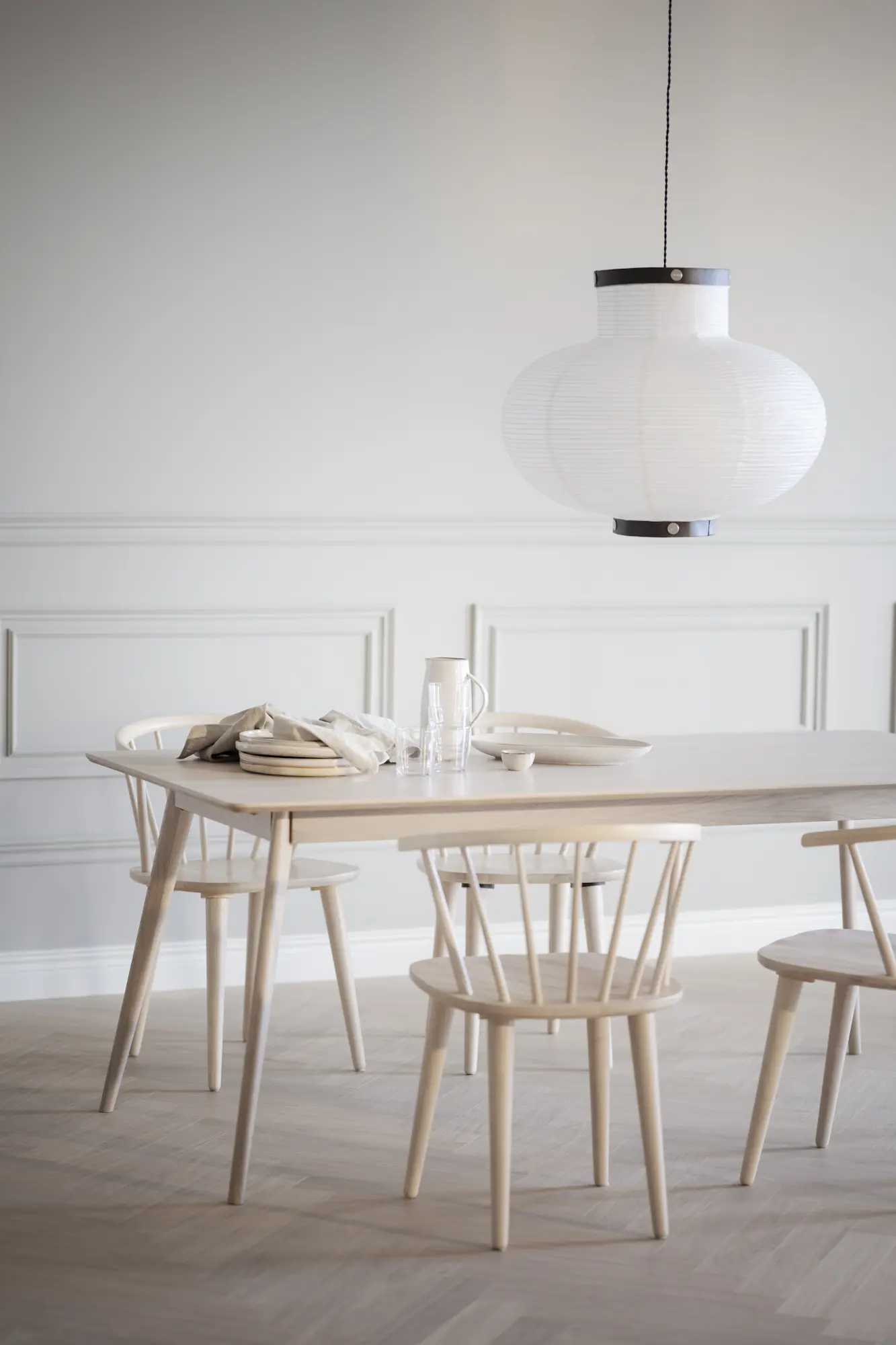 yumi-matbord-190-vitpig-ek-miljo-01