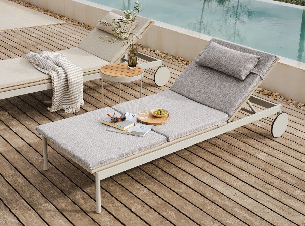 Bolia-Ease-Sun-Lounger-Headrest-Cushion-Palma-Light-Grey-Lifestyle