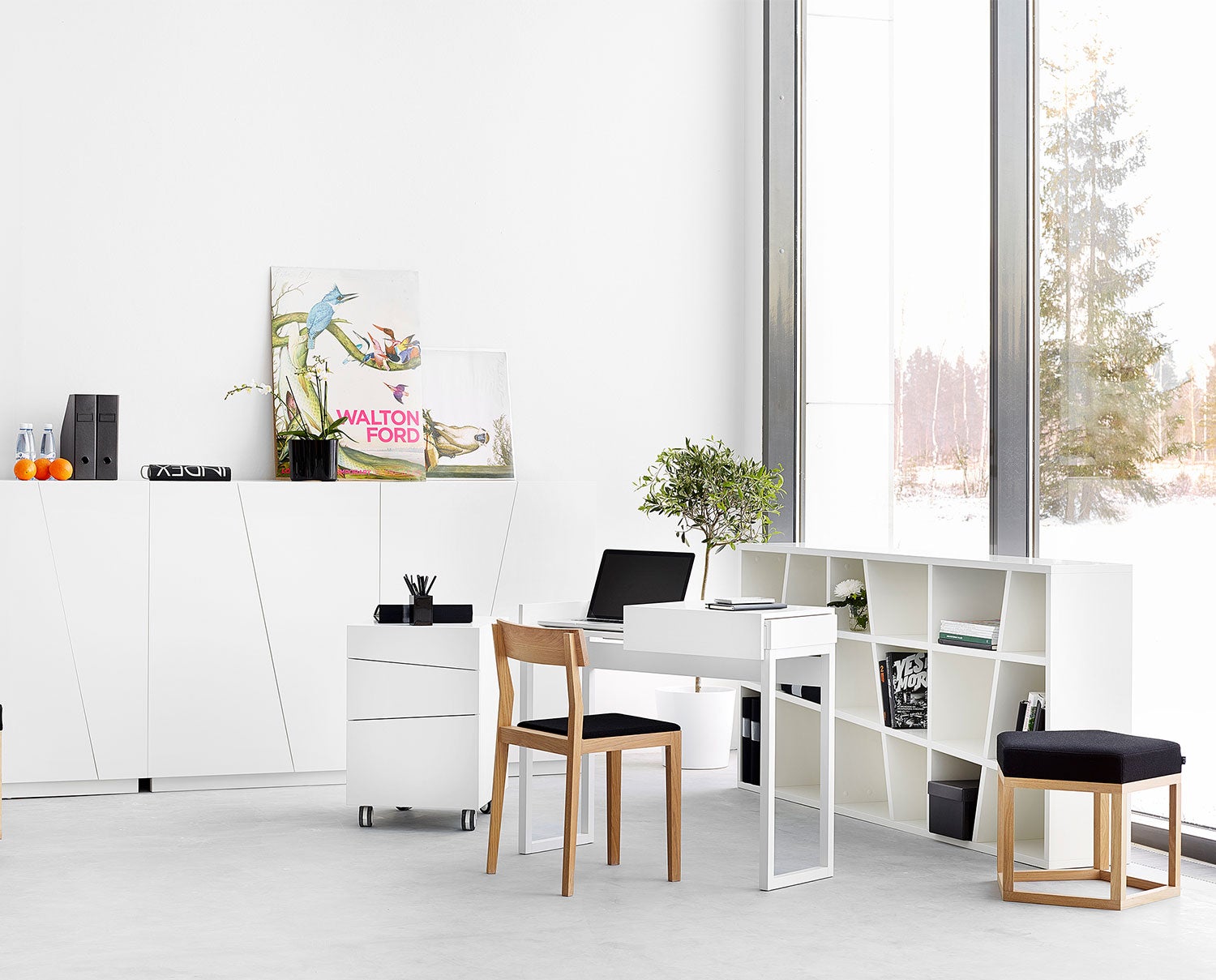 A2-Angle-shelf-white-lifestyle2