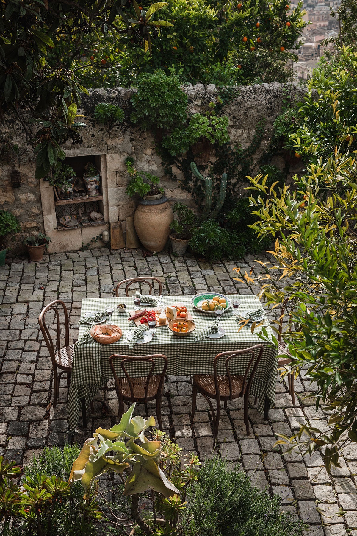 Misty-Square-Bordsduk-Jeep-Green-Miljo_1