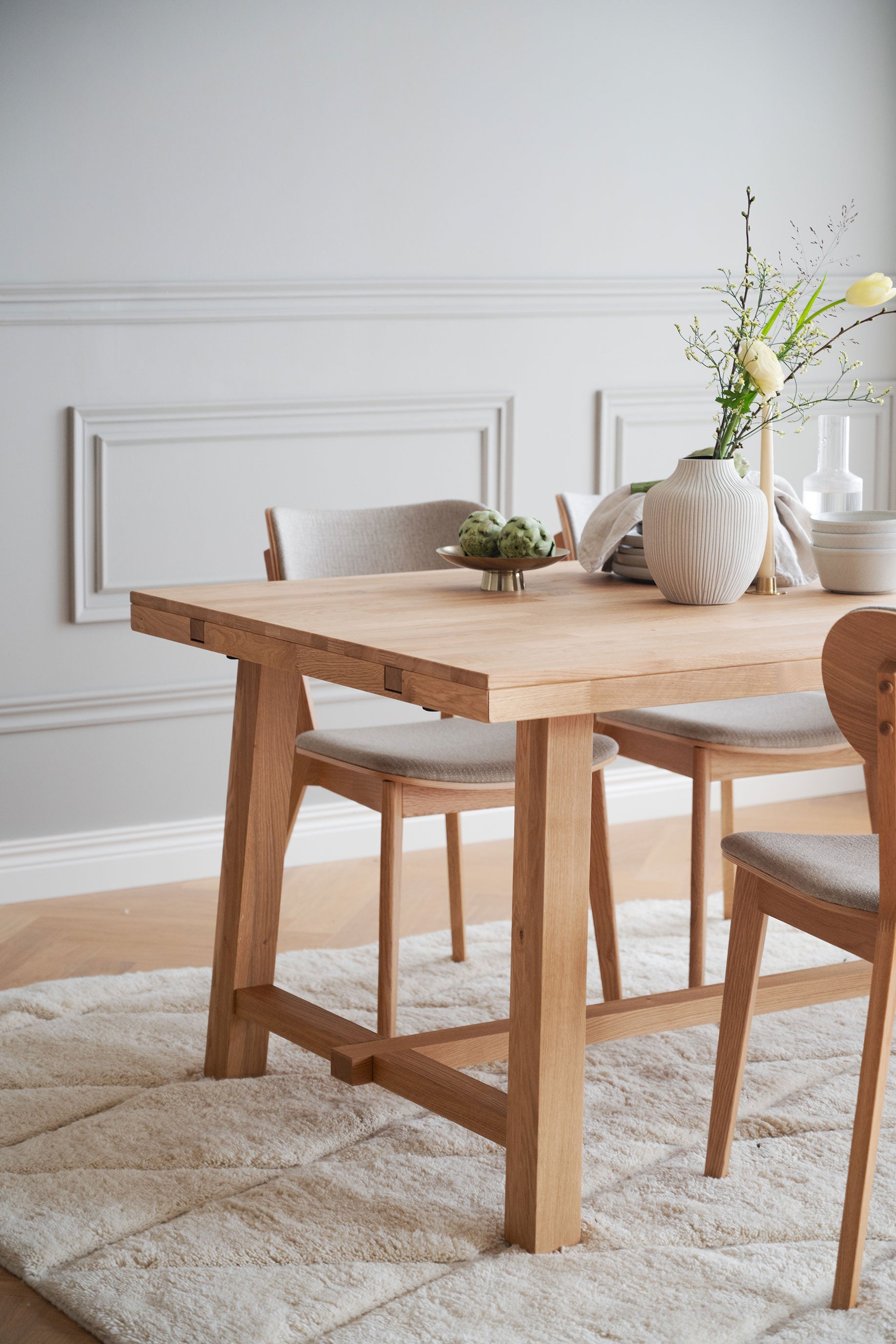 Guide-How-to-care-for-oak-tables-Tibergs