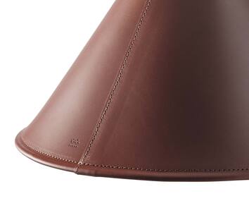 NAMIBIA-OAK-LAMPA-DETALJ-CUERO