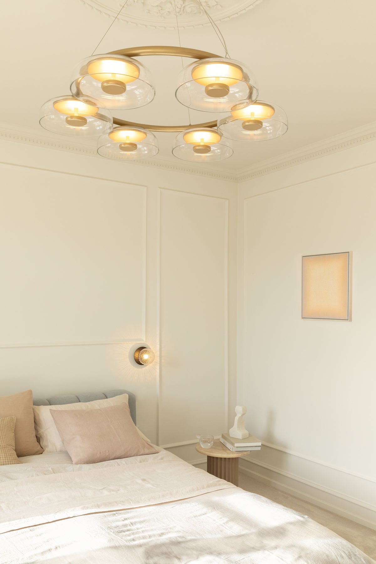 Nuura-Blossi-6-Chandelier-Gold-Clear-Lifestyle