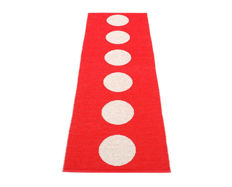 vera-red-matta-fram-pappelina