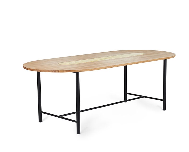 bemyguest-diningtable-oiledoak-yellow-l220-02-warm-nordic