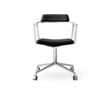 vipp-452-swivel-chair-polished-black-leather-castors-02