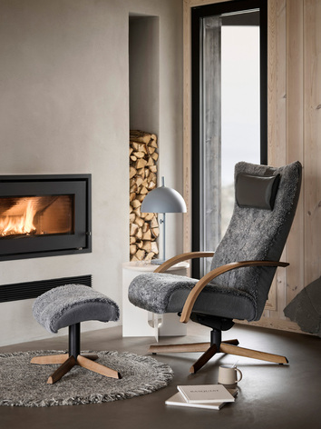 Delta Motion Træfod S09 i oileret eg og fåreskind Scandinavian Grå