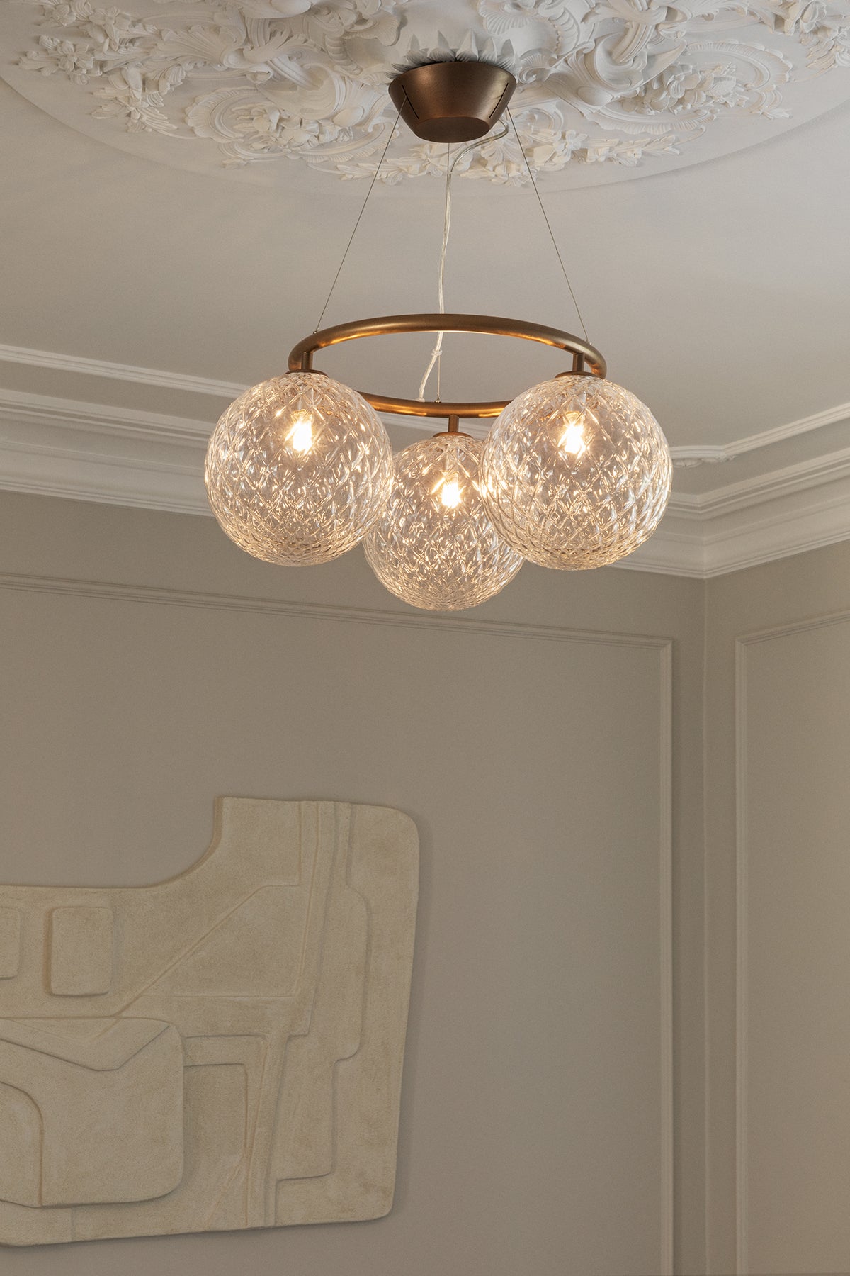 Nuura-Miira-3-Circular-Chandelier-Dark-Bronze-Optic-Clear-Lifestyle-1