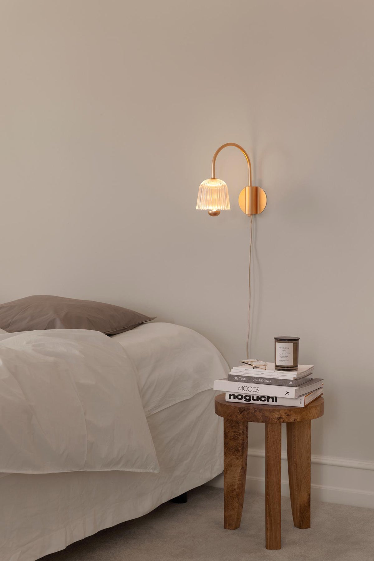 Nuura-Asteea-Wall-Lamp-Satin-Brass-Ripple-Clear-Lifestyle