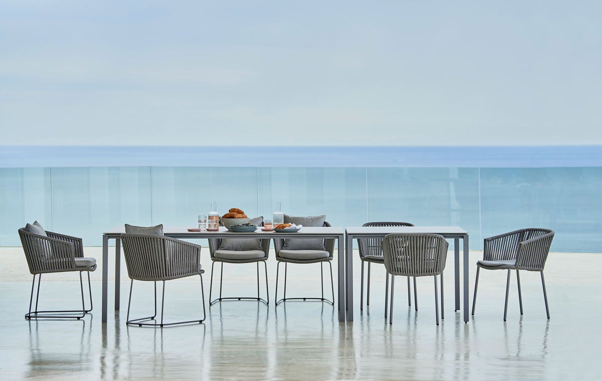 Moments-chair,-pure-dining-table-(3)