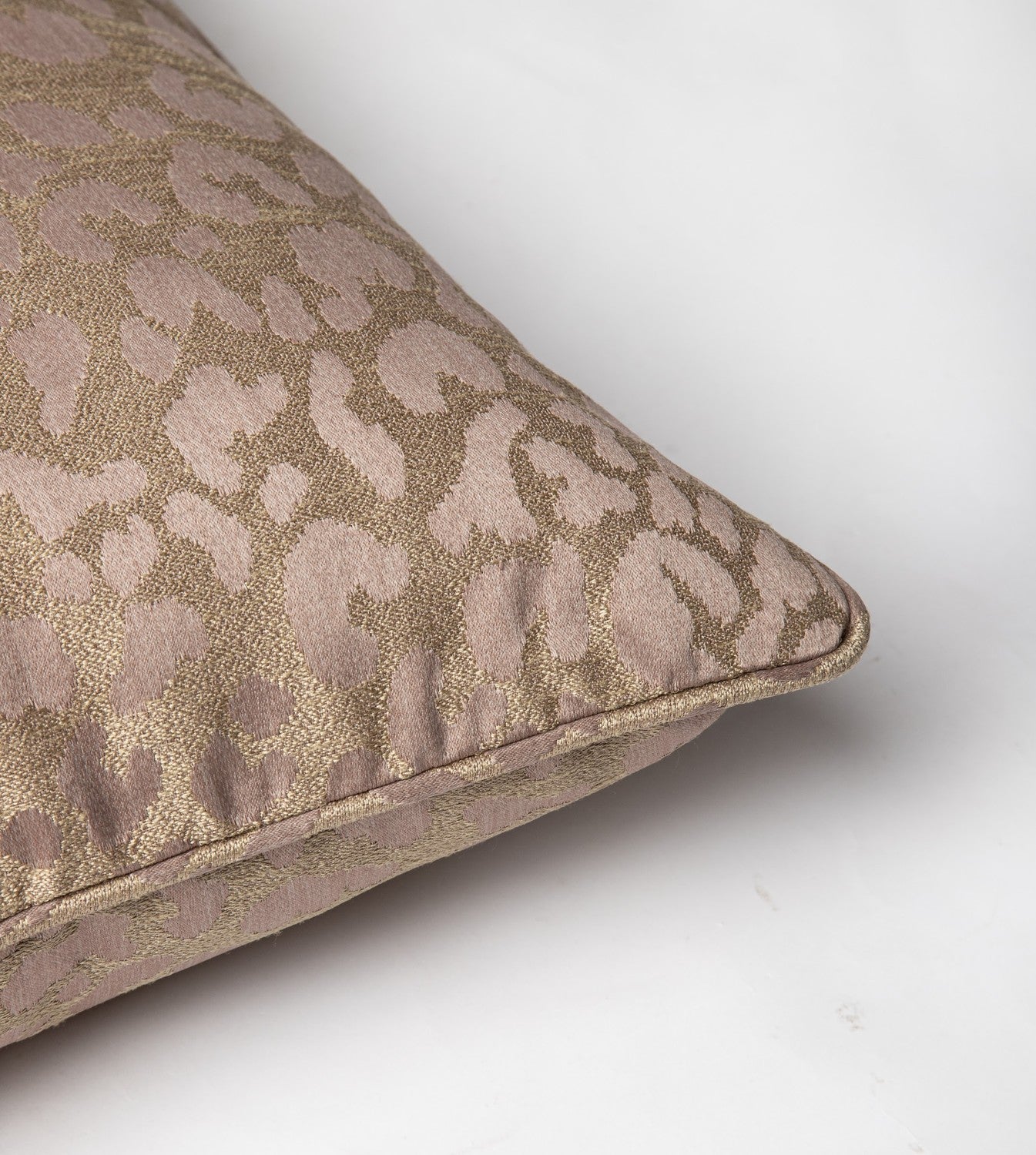 Tinted-Vildklint-Cushion-Pink-Rust-2