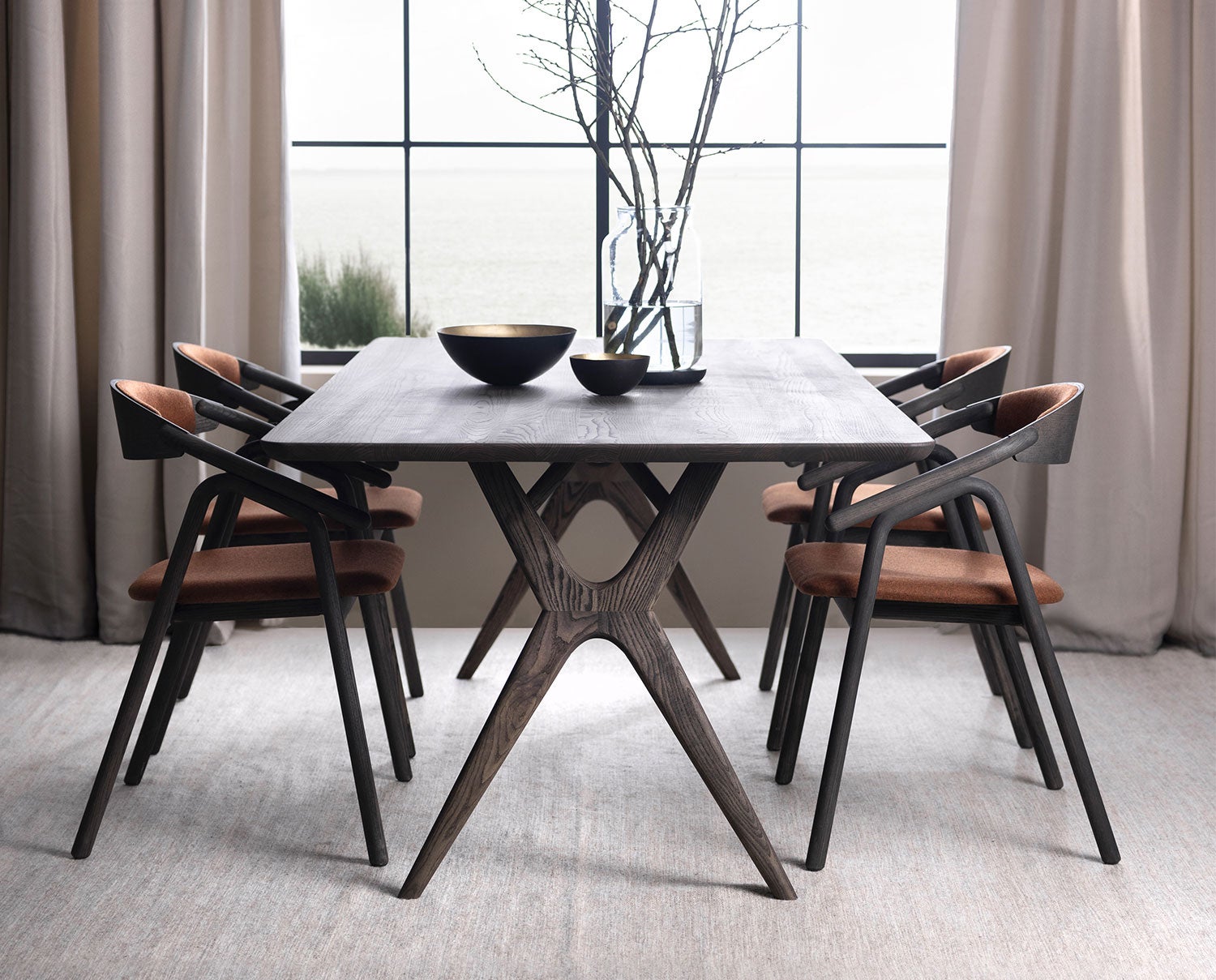 Amelia-Matbord-220x100-Ask-C15-Miljo