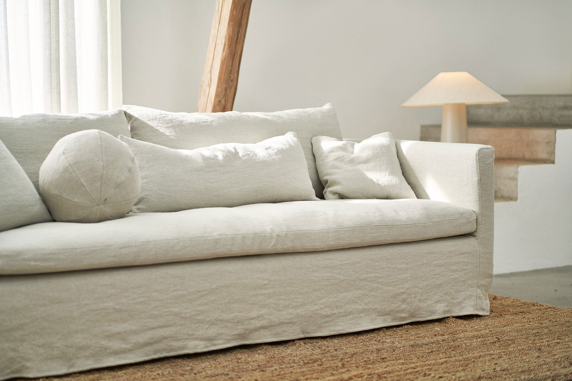 Guide-Remove-stains-from-sofa-Tibergs
