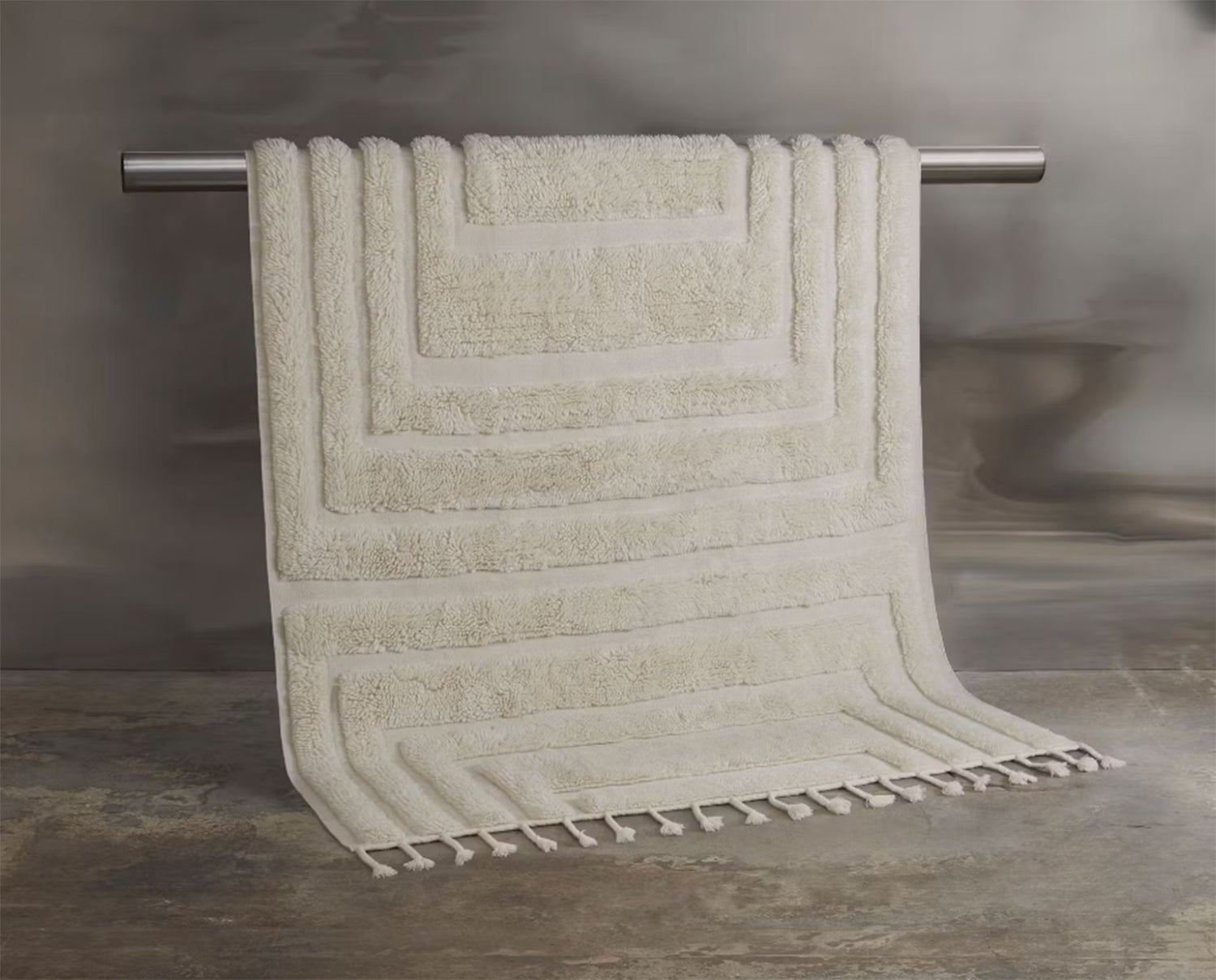 Kask-Rug-Offwhite-2