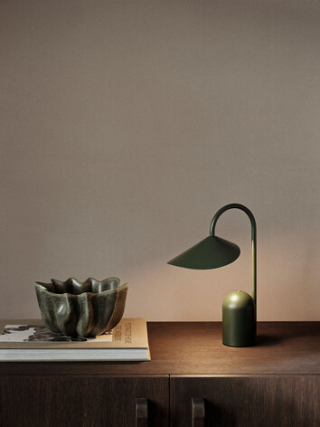 Arum-Portabel-Lampa-Grass-Green-Miljo