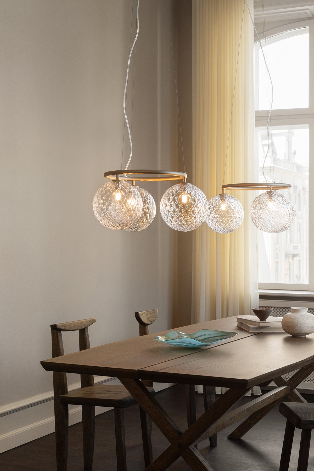 Nuura-Miira-3-Circular-Chandelier-Brass-Optic-Clear-Lifestyle