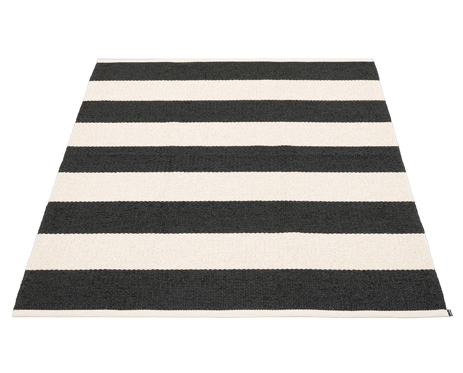 Pappelina-Bob-Matta-Black-Vanilla-140x180